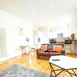 2 Bed London