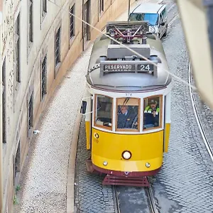 Modern Calcada Sao Francisco Ii Lisbon
